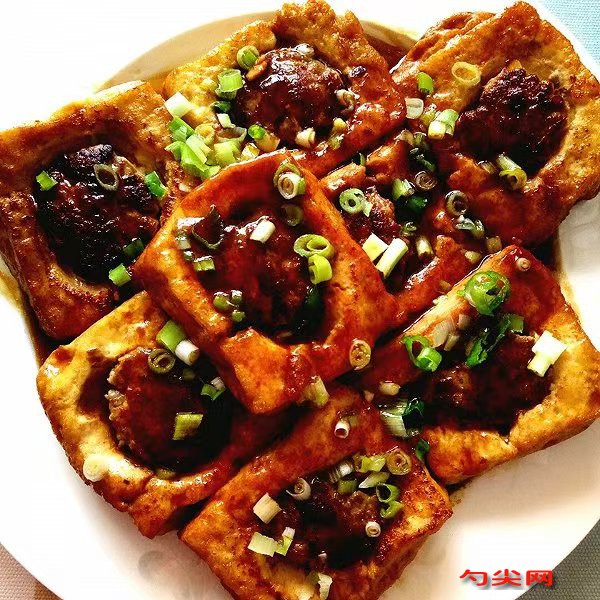 油炸鸡肉豆腐