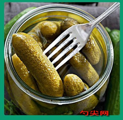 酸黄瓜罐头
