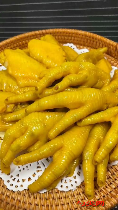 盐焗鸡爪